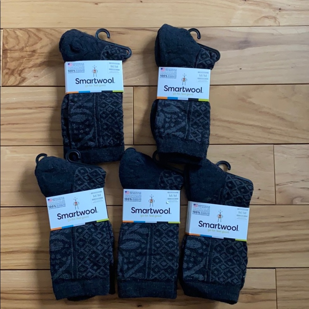 2 pairs Smart wool crew socks bundle light cushion
